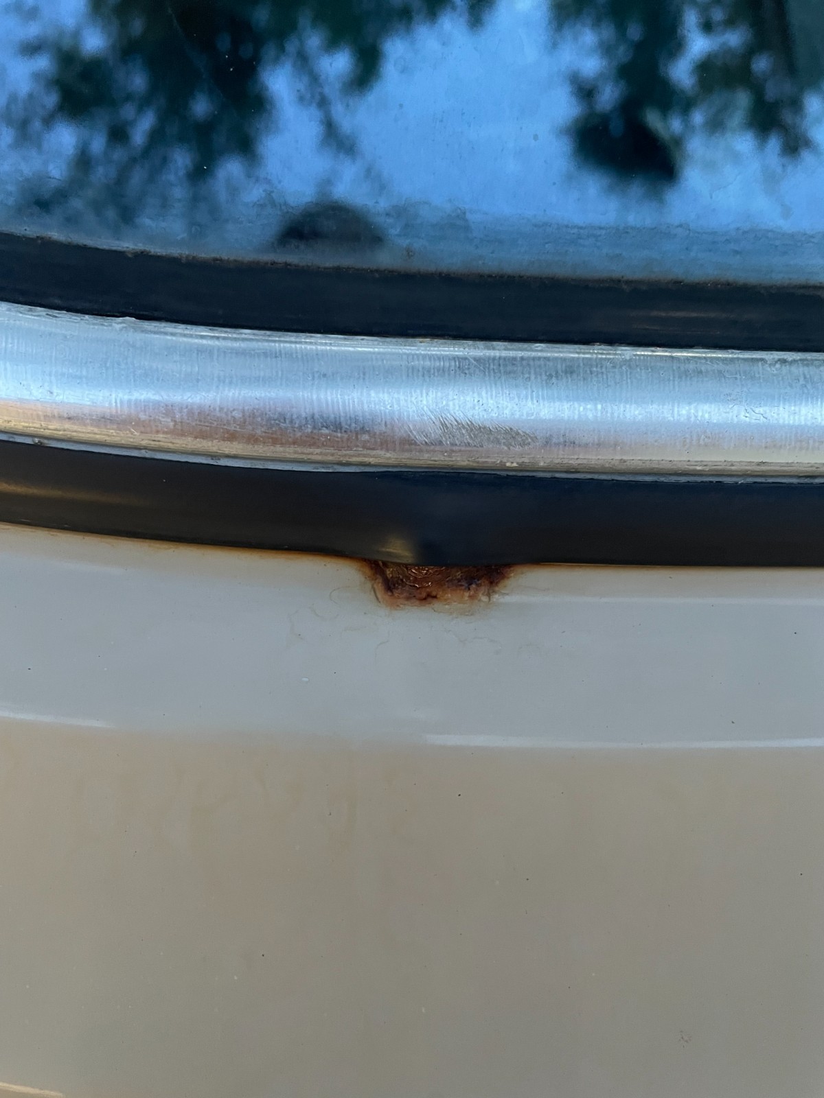 MG-MGB-1971-Coupe-10