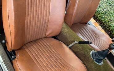 MG-MGB-1971-Coupe-13