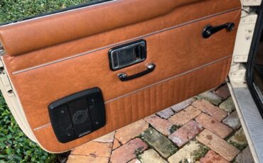 MG-MGB-1971-Coupe-14