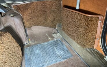 MG-MGB-1971-Coupe-16