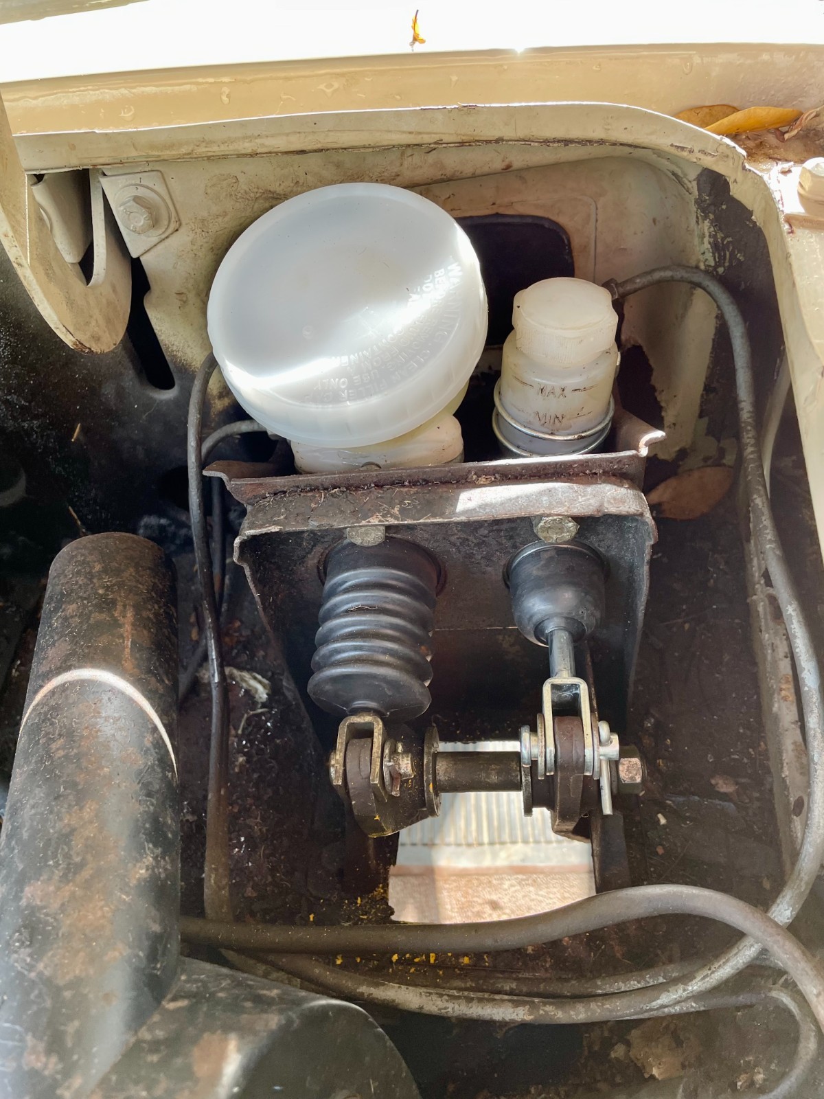 MG-MGB-1971-Coupe-19