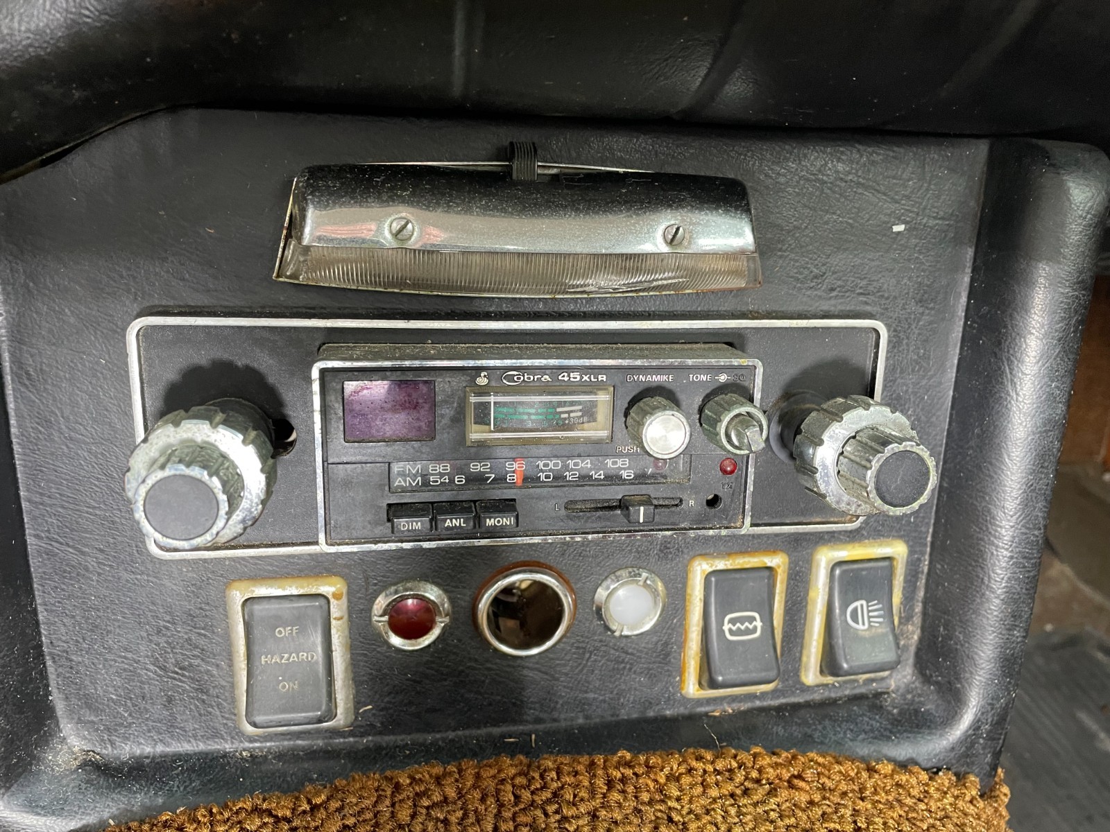 MG-MGB-1971-Coupe-20