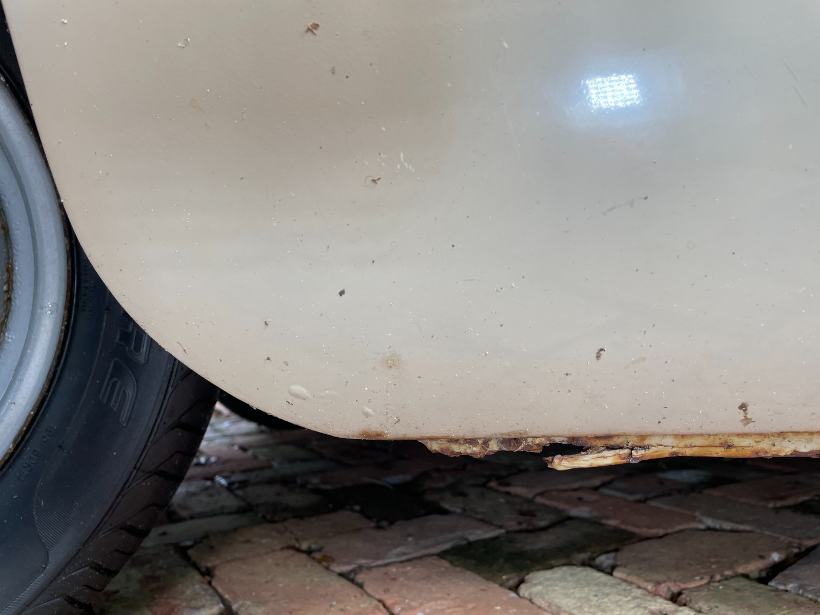 MG-MGB-1971-Coupe-31