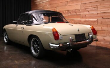 MG-MGB-1972-5