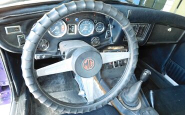 MG-MGB-1974-10