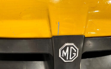 MG-MGB-1979-Convertible-11