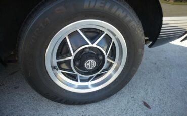 MG-MGB-1979-Convertible-11
