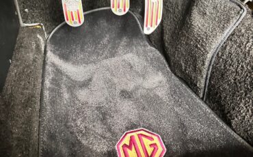 MG-MGB-1979-Convertible-16