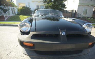 MG-MGB-1979-Convertible-2