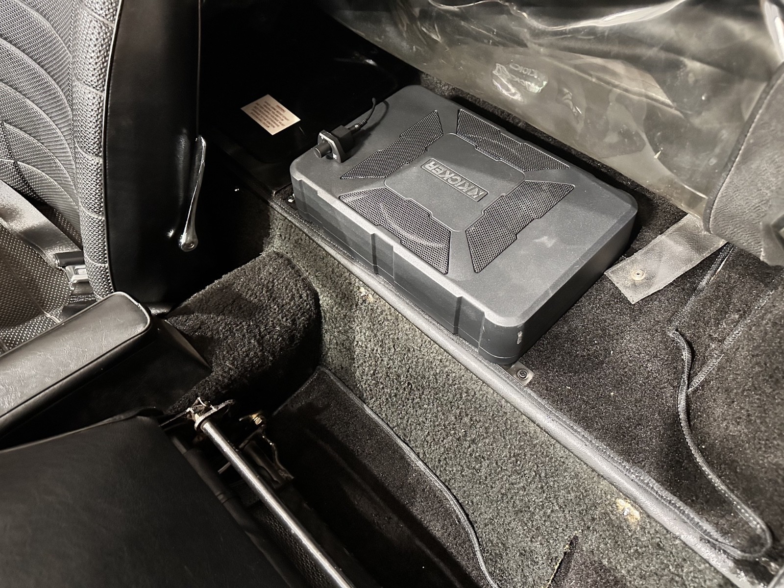 MG-MGB-1979-Convertible-24