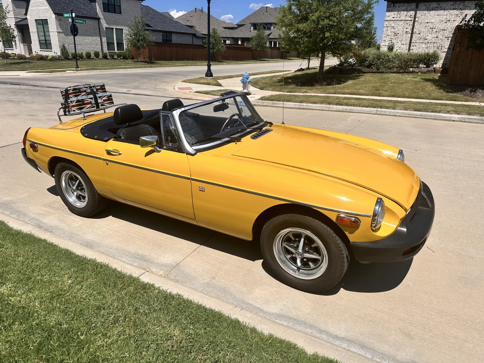 MG-MGB-1979-Convertible-27