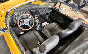 MG-MGB-1979-Convertible-3
