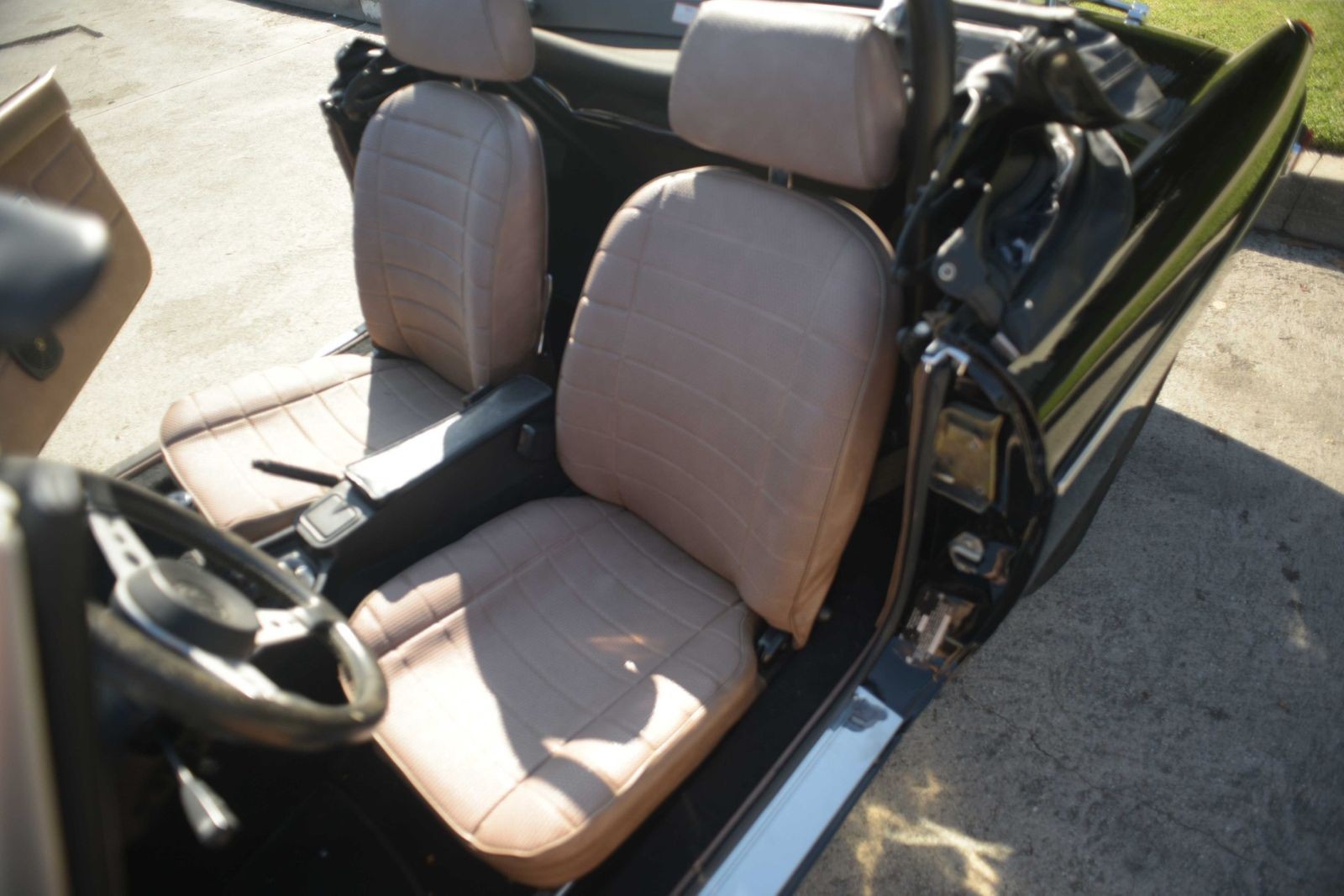 MG-MGB-1979-Convertible-4