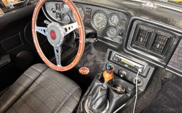 MG-MGB-1979-Convertible-8