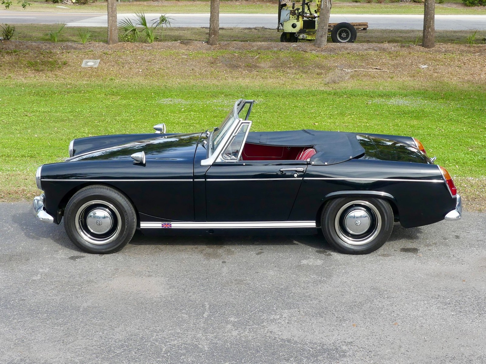 MG-Midget-1965-Convertible-11