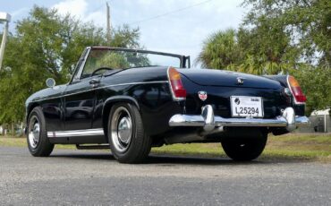 MG-Midget-1965-Convertible-15
