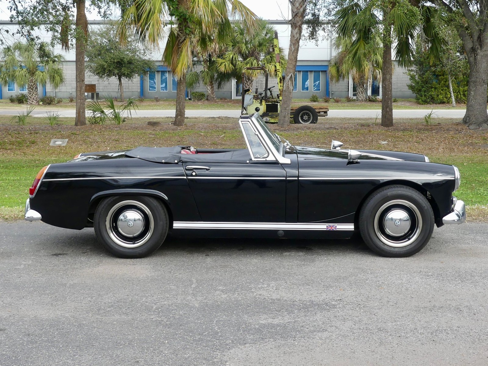 MG-Midget-1965-Convertible-2