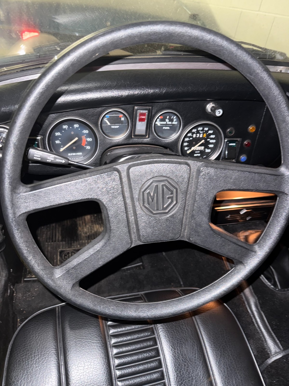 MG-Midget-1978-Convertible-11