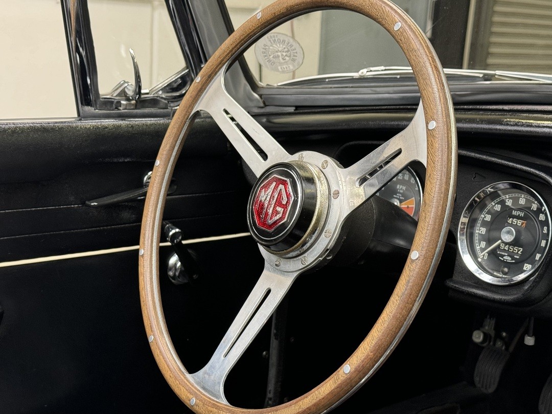 MG-Other-1967-ROADSTER-39