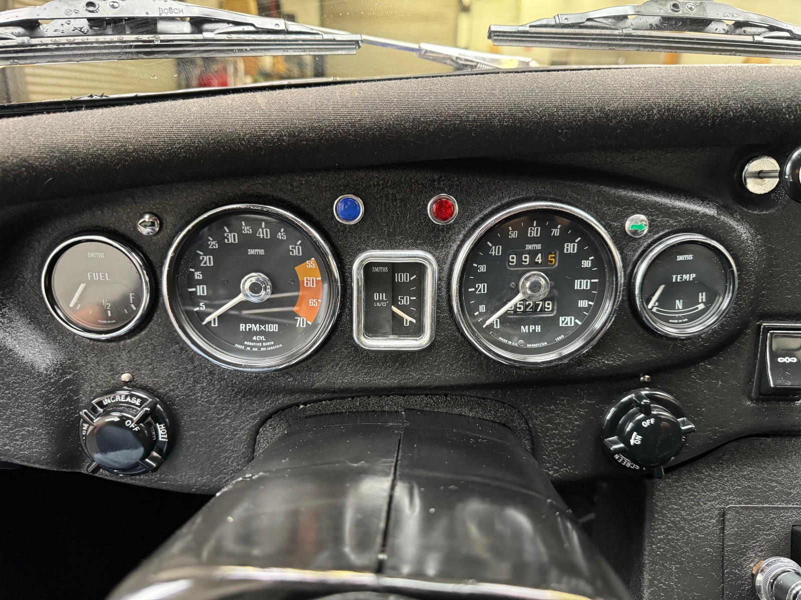 MG-Other-1968-Coupe-15