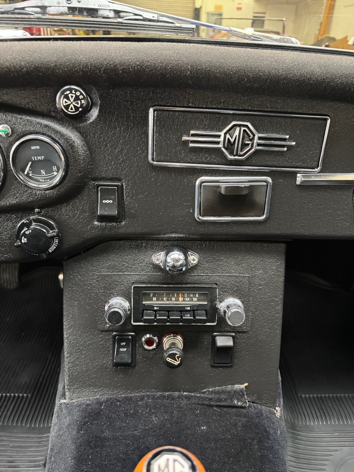 MG-Other-1968-Coupe-16