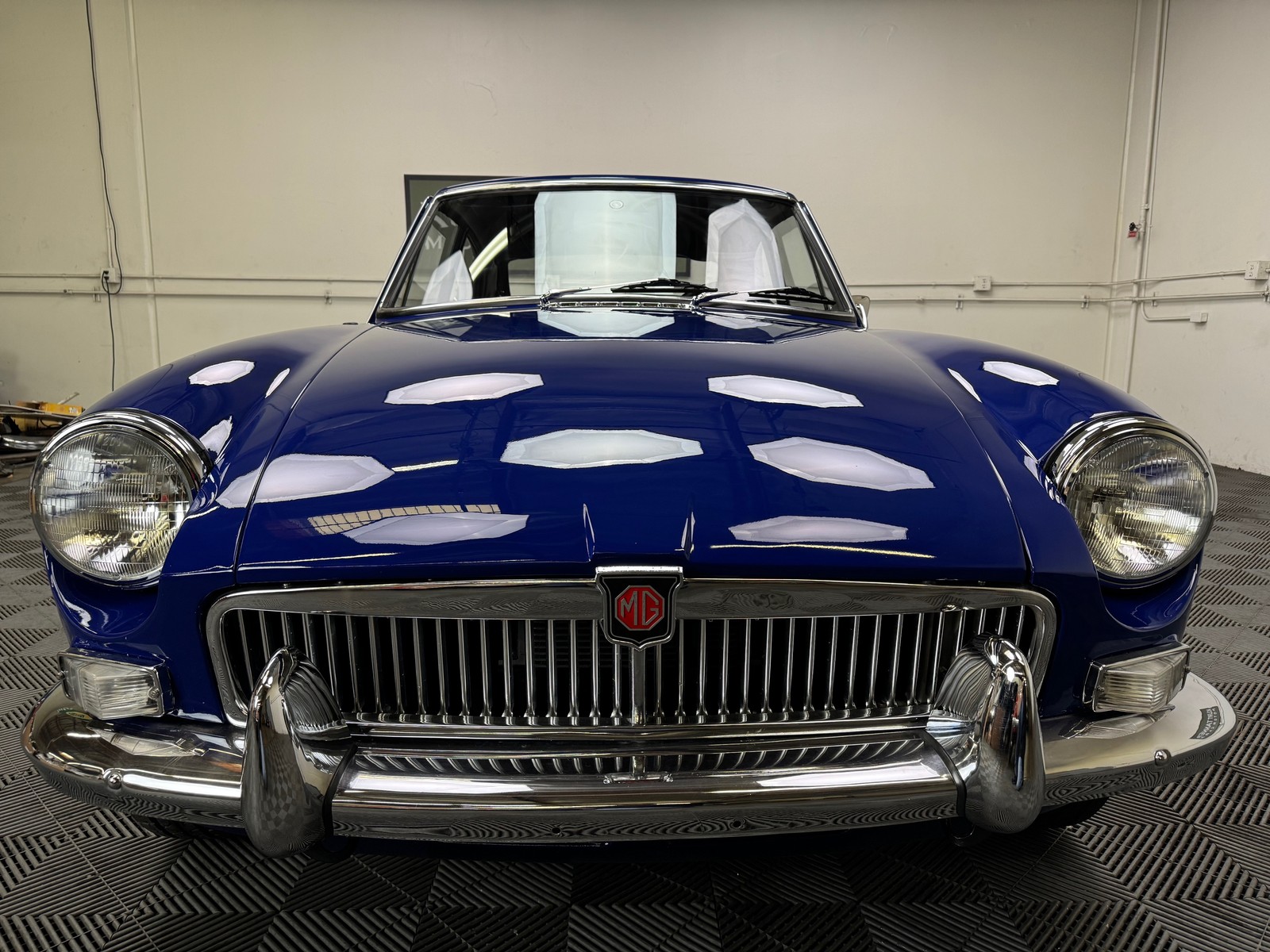 MG-Other-1968-Coupe-19