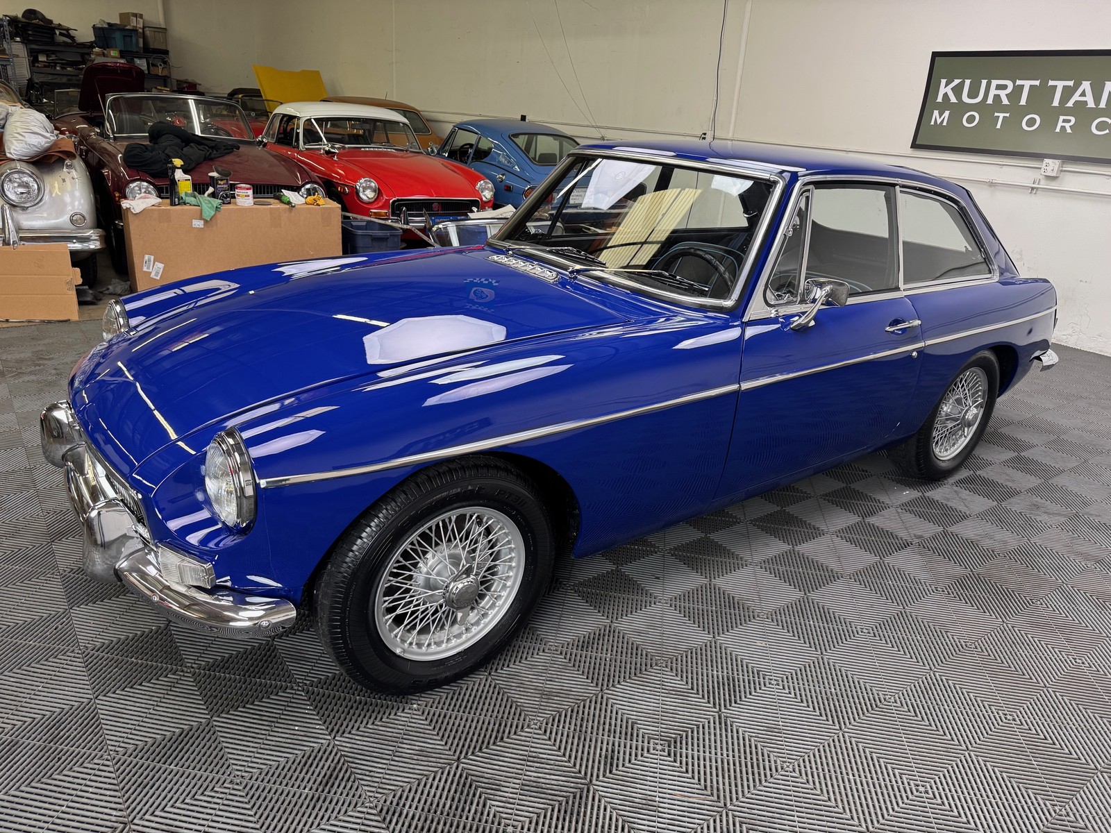 MG-Other-1968-Coupe-20