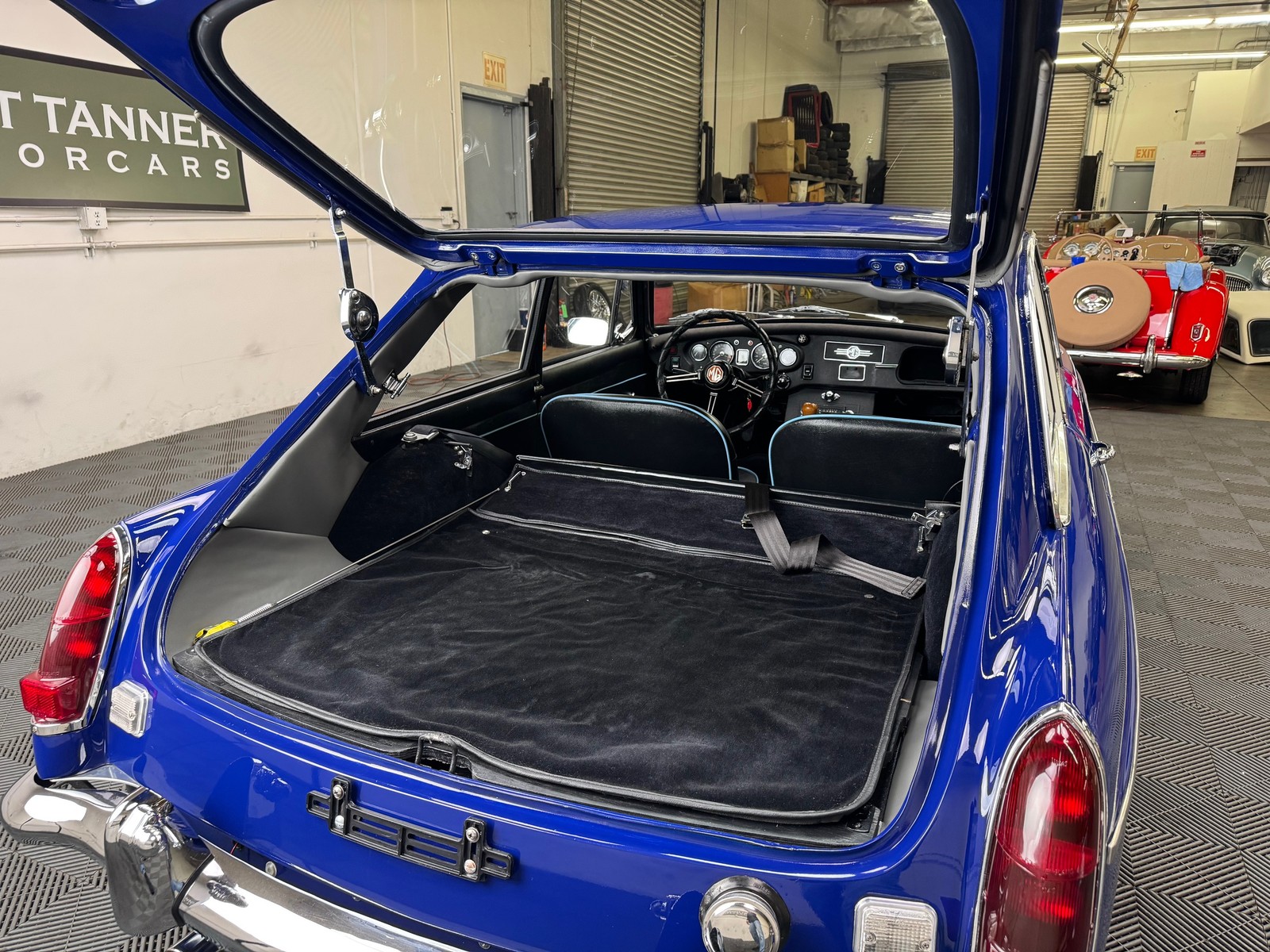 MG-Other-1968-Coupe-21