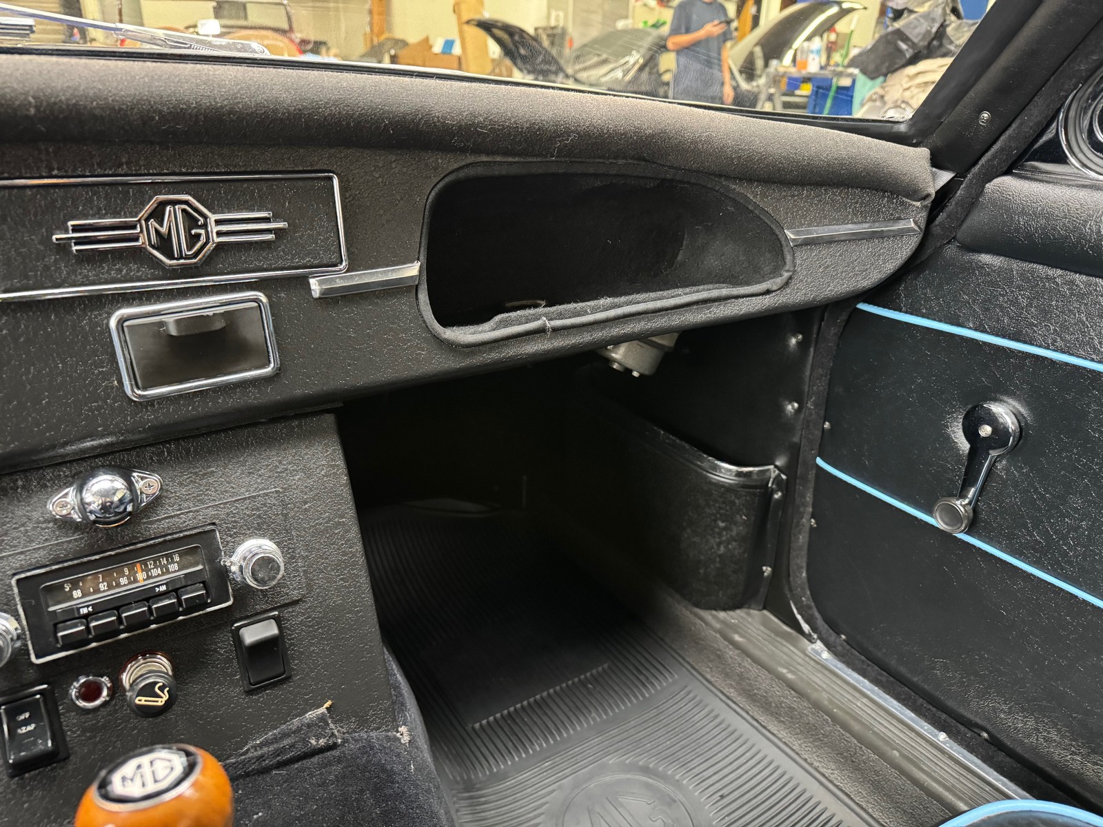 MG-Other-1968-Coupe-30