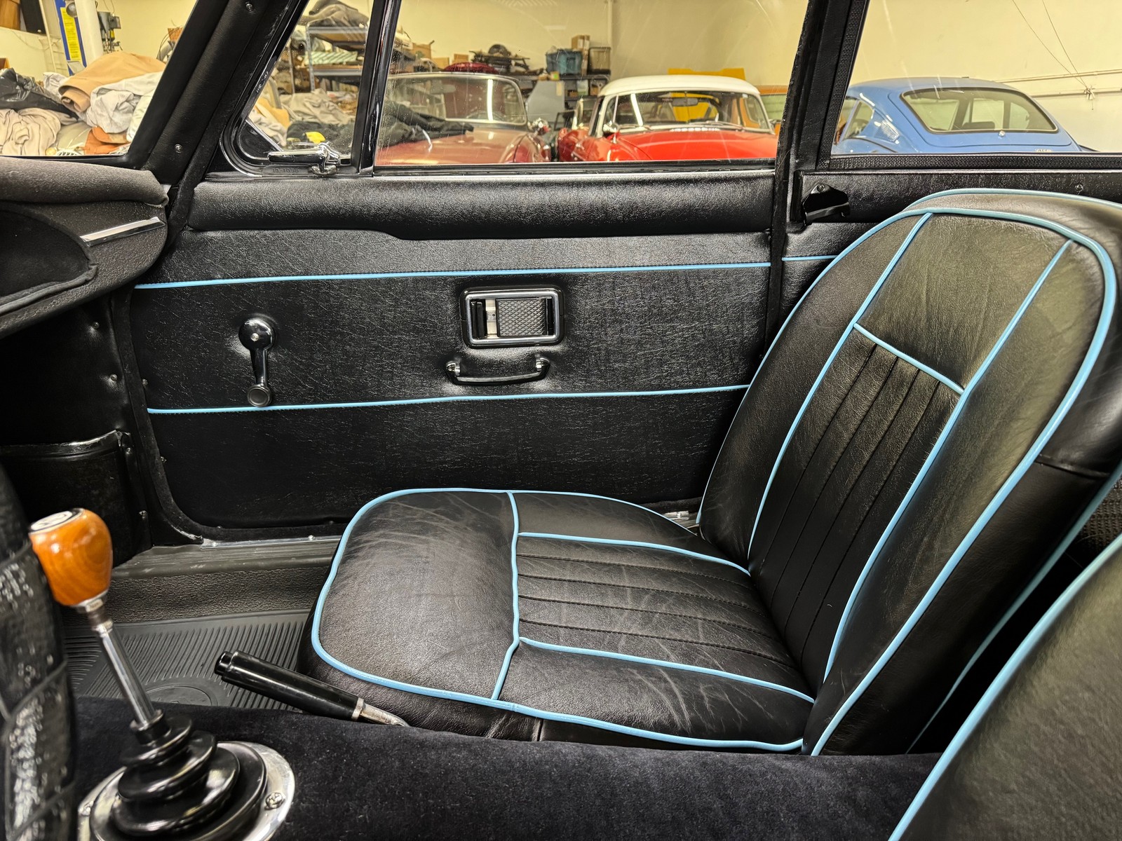 MG-Other-1968-Coupe-35