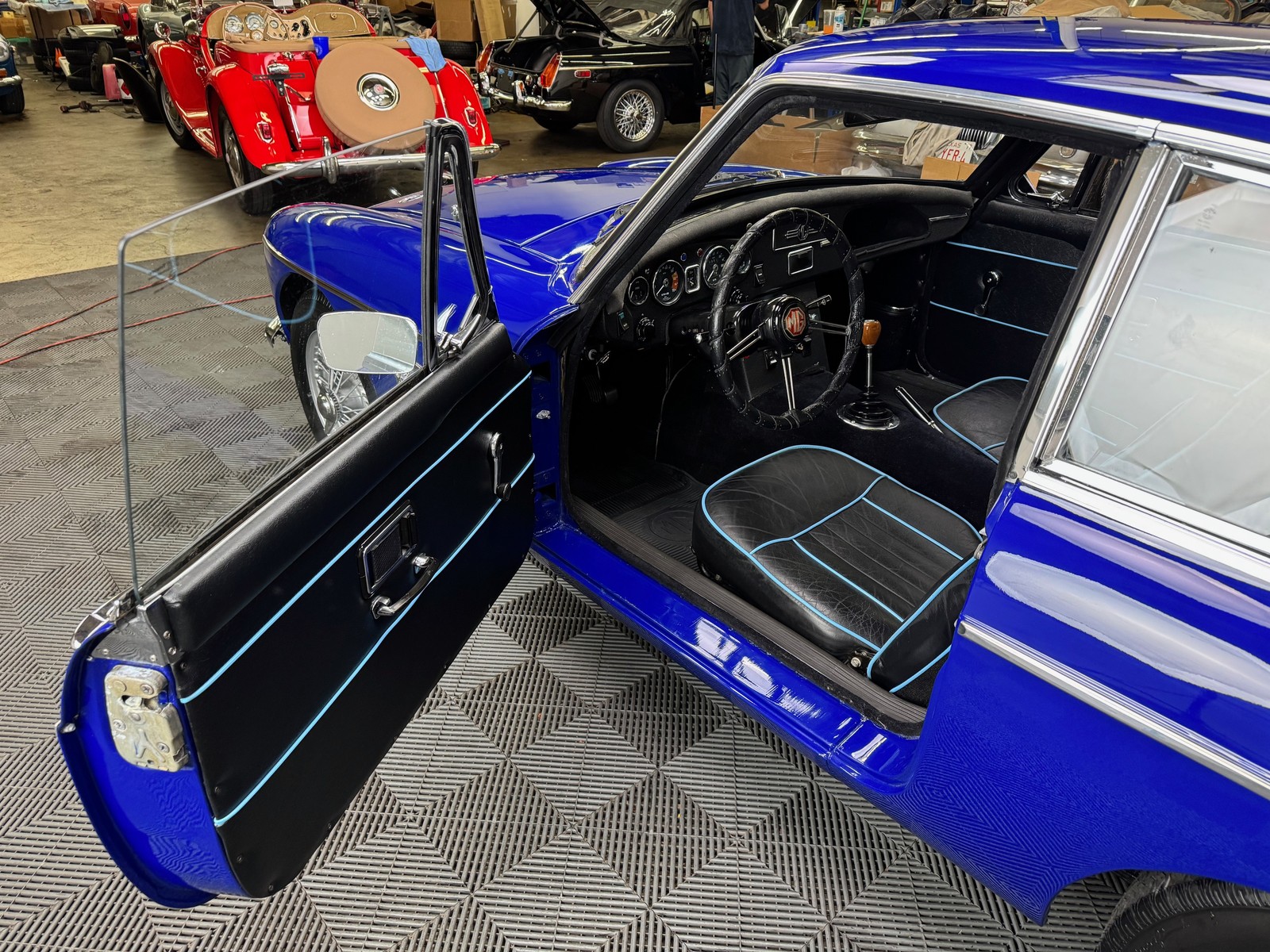 MG-Other-1968-Coupe-9