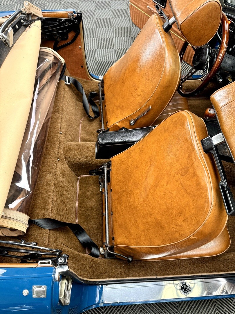MG-Other-1972-Roadster-37