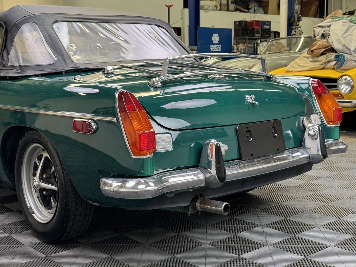 MG-Other-1974-COUPE-15