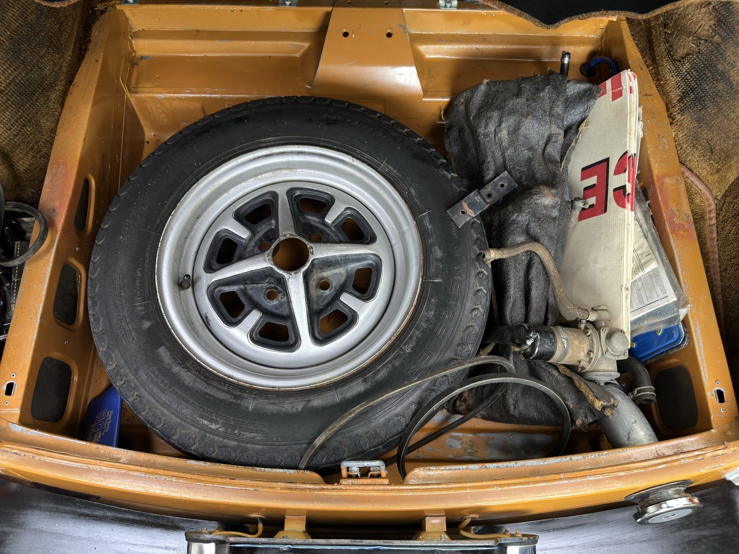 MG-Other-1974-COUPE-22