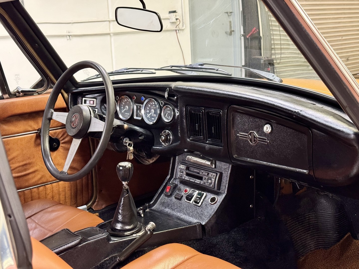 MG-Other-1974-COUPE-23