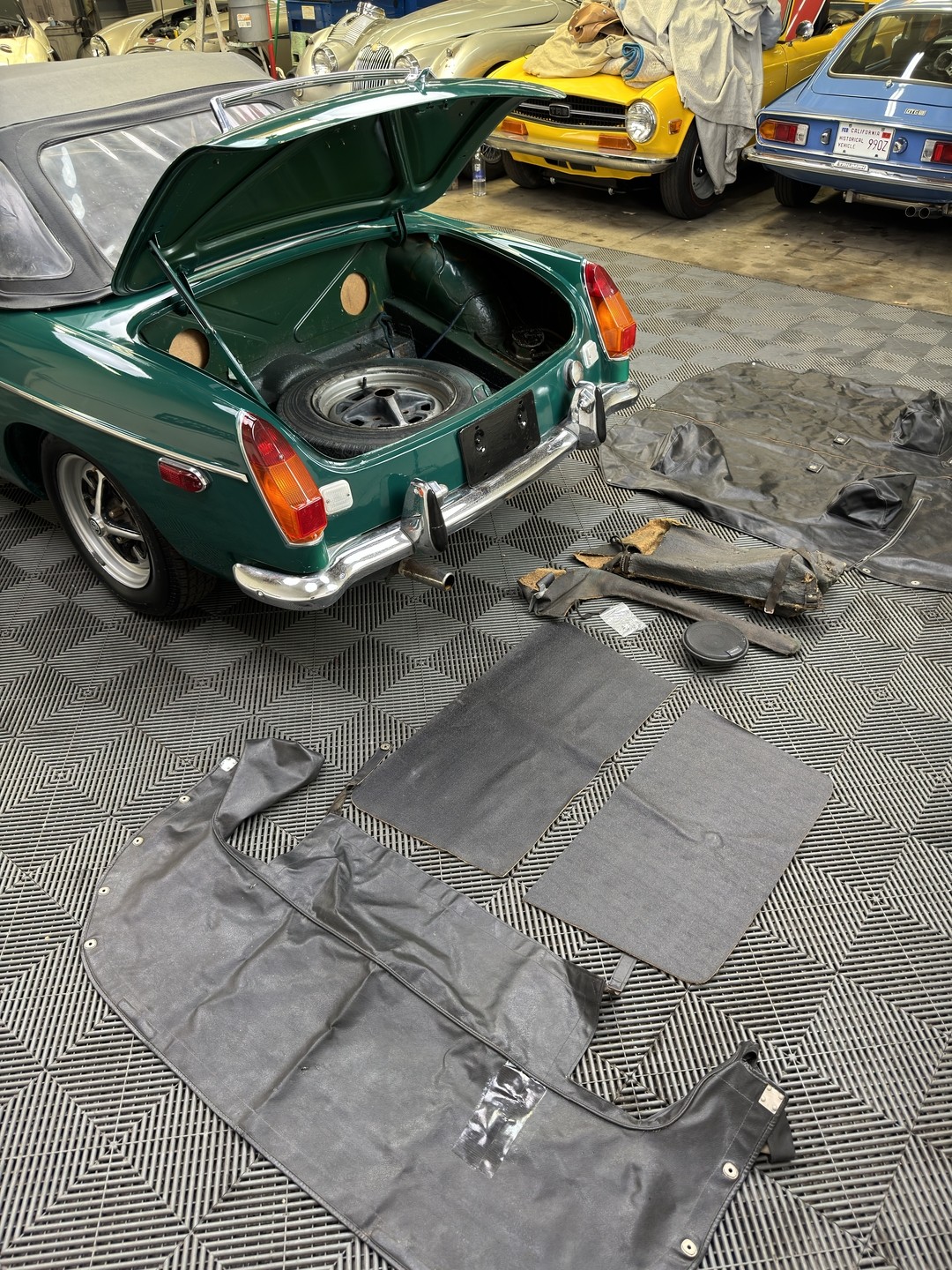 MG-Other-1974-COUPE-23