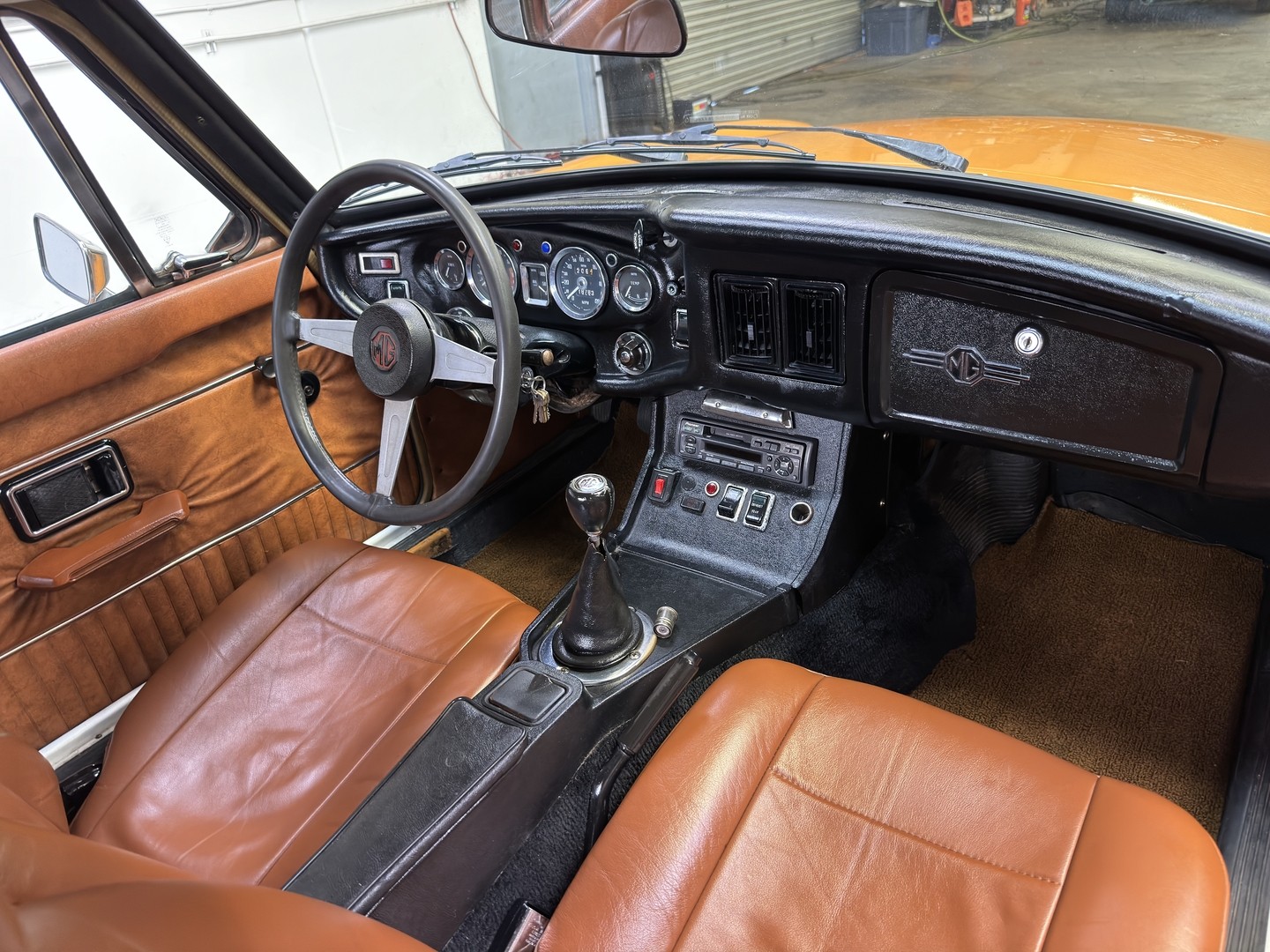 MG-Other-1974-COUPE-24