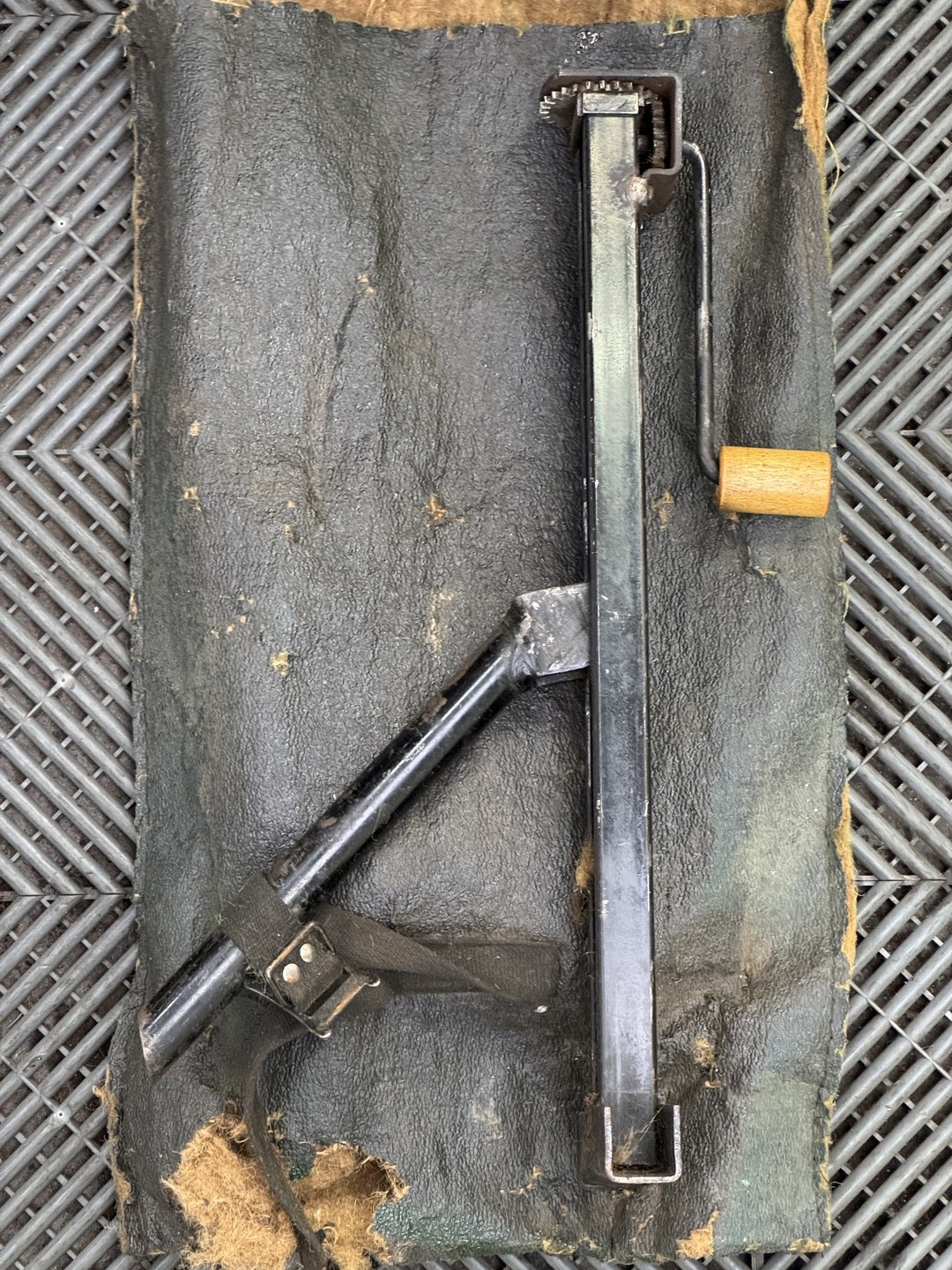 MG-Other-1974-COUPE-30