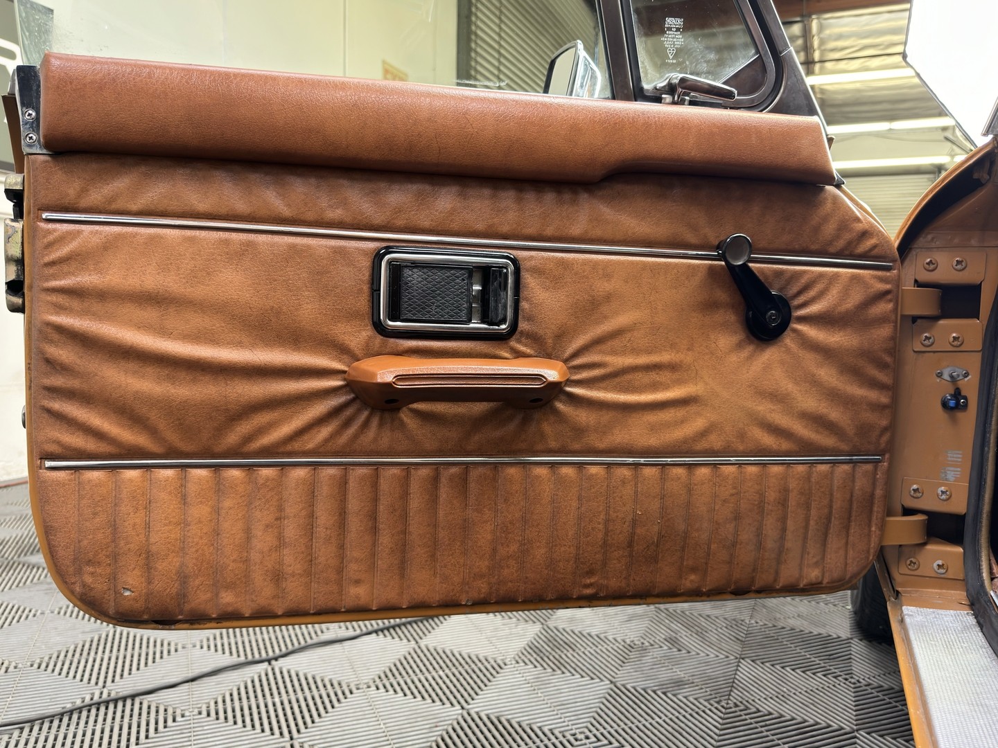 MG-Other-1974-COUPE-33