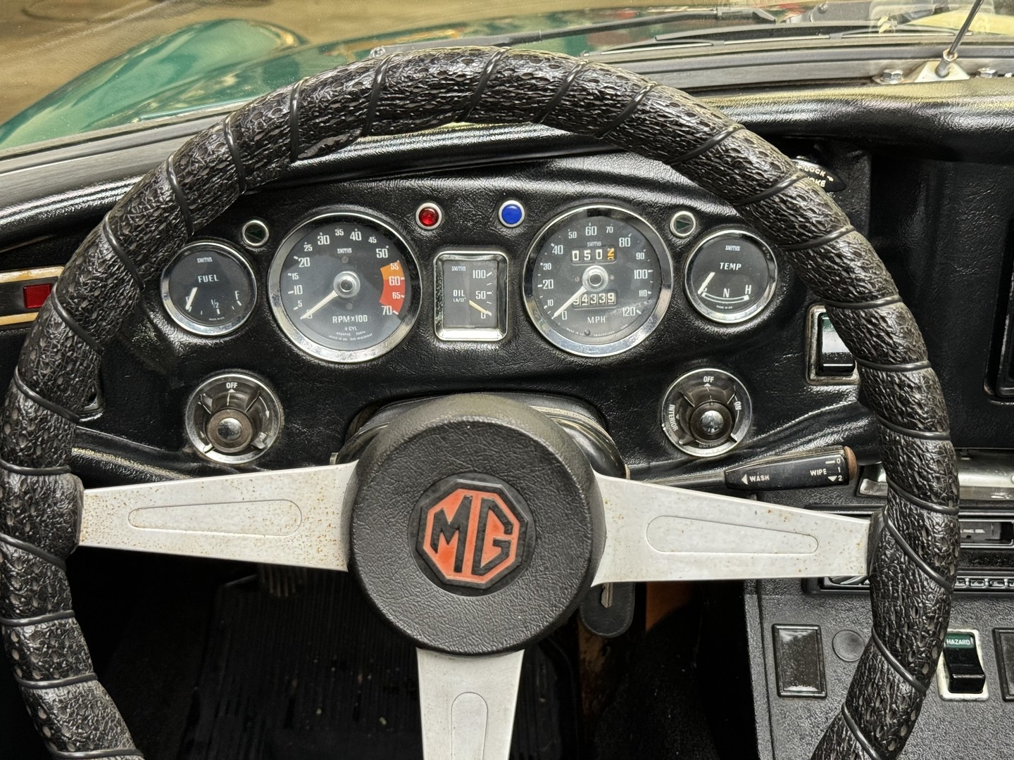 MG-Other-1974-COUPE-35