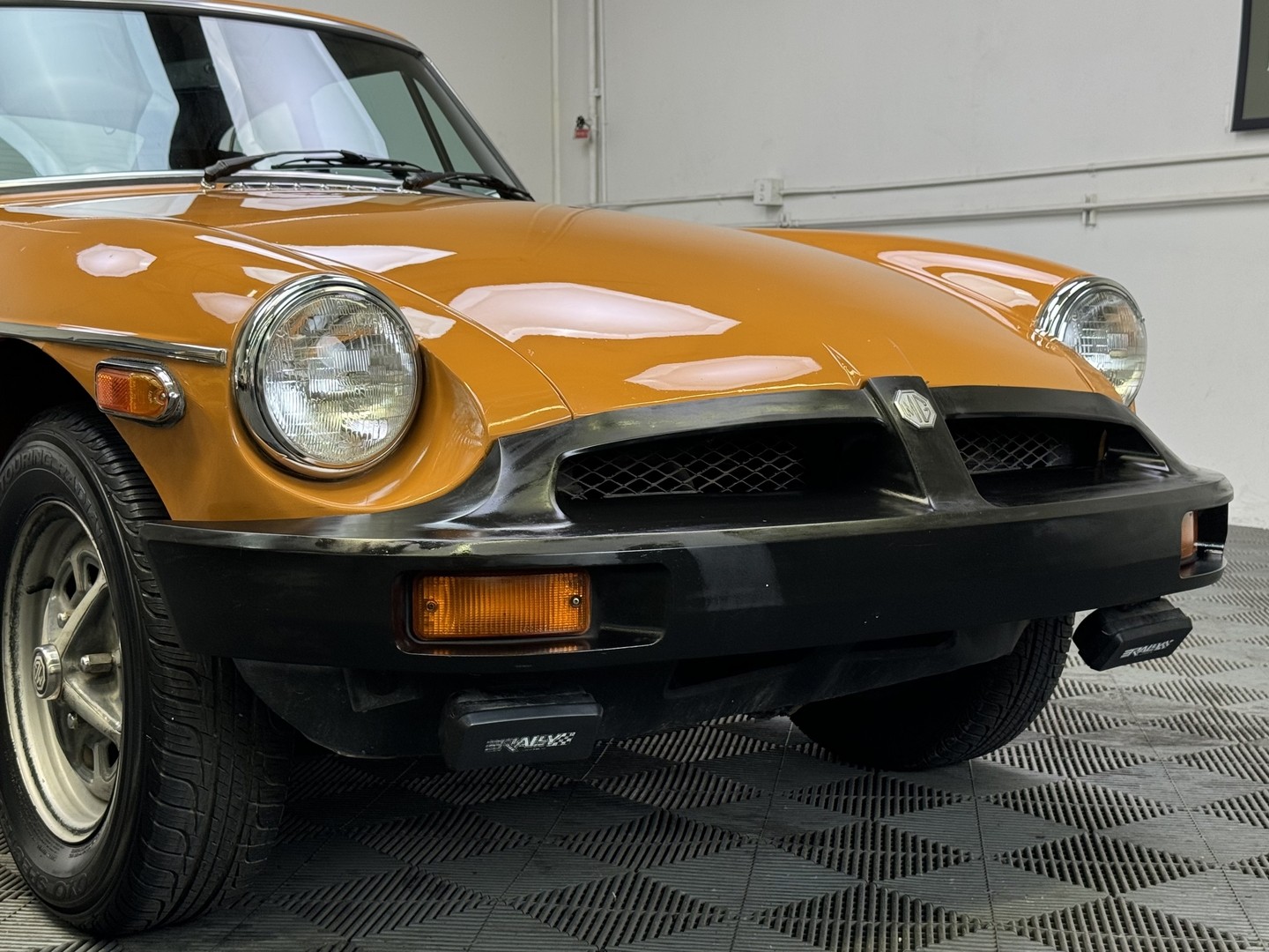 MG-Other-1974-COUPE-4