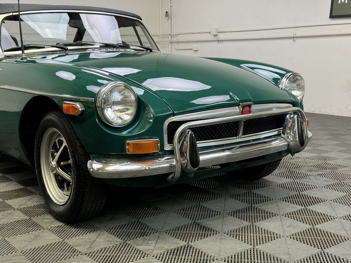 MG-Other-1974-COUPE-4