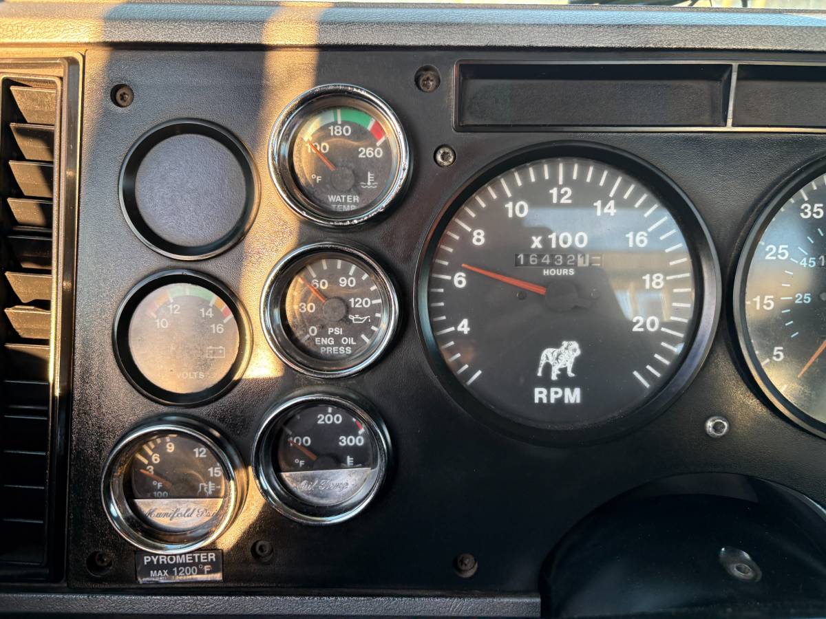 Mack-ch613-diesel-1996-white-4