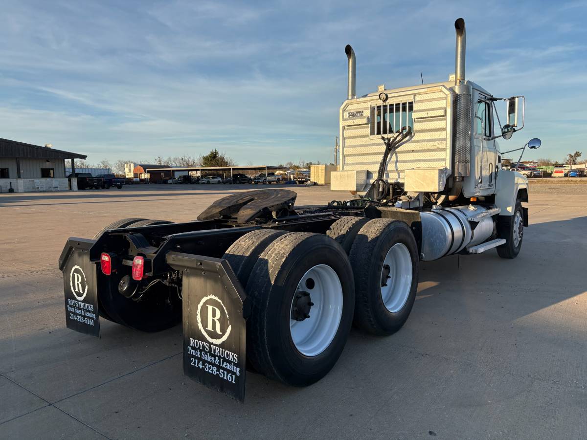 Mack-ch613-diesel-1996-white-7