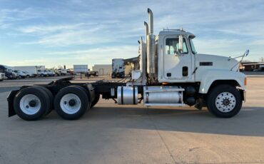 Mack-ch613-diesel-1996-white-8
