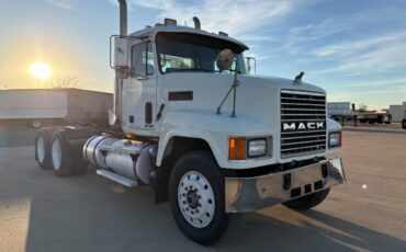 Mack-ch613-diesel-1996-white-9