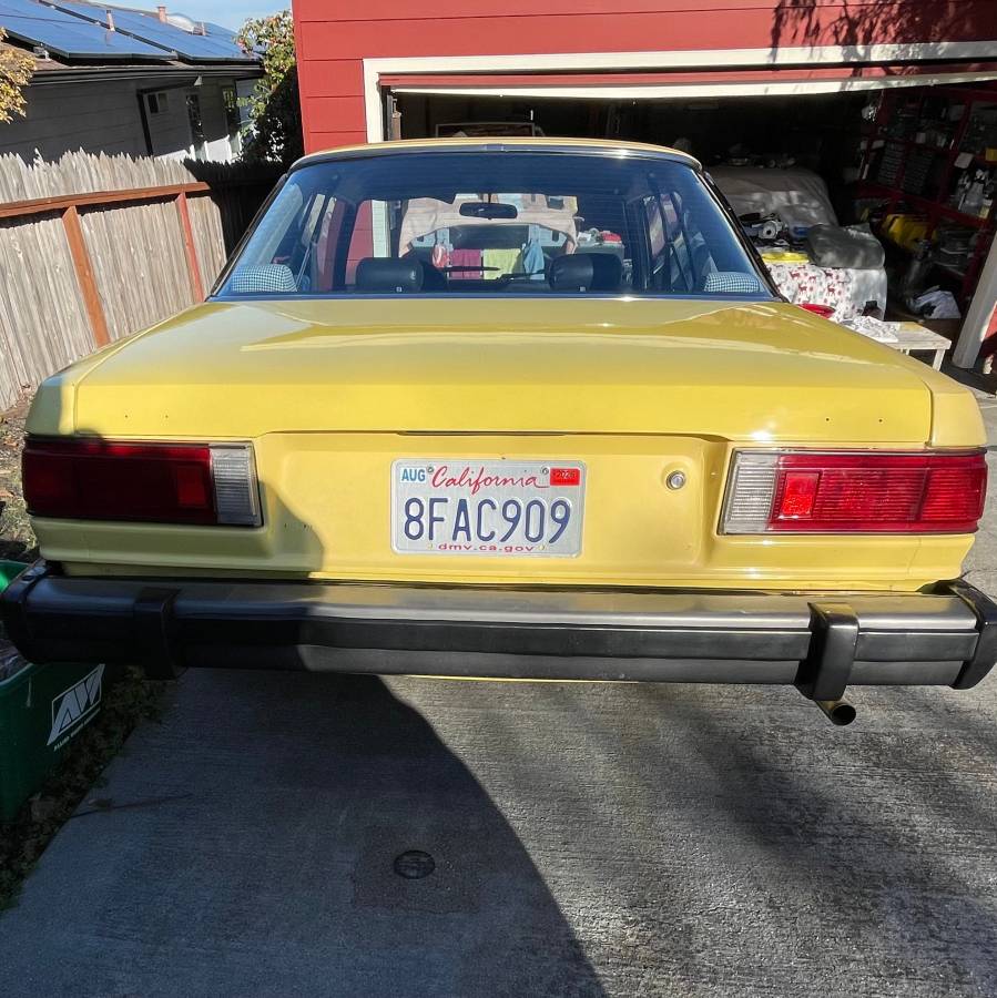 Mazda-626-1979-yellow-1