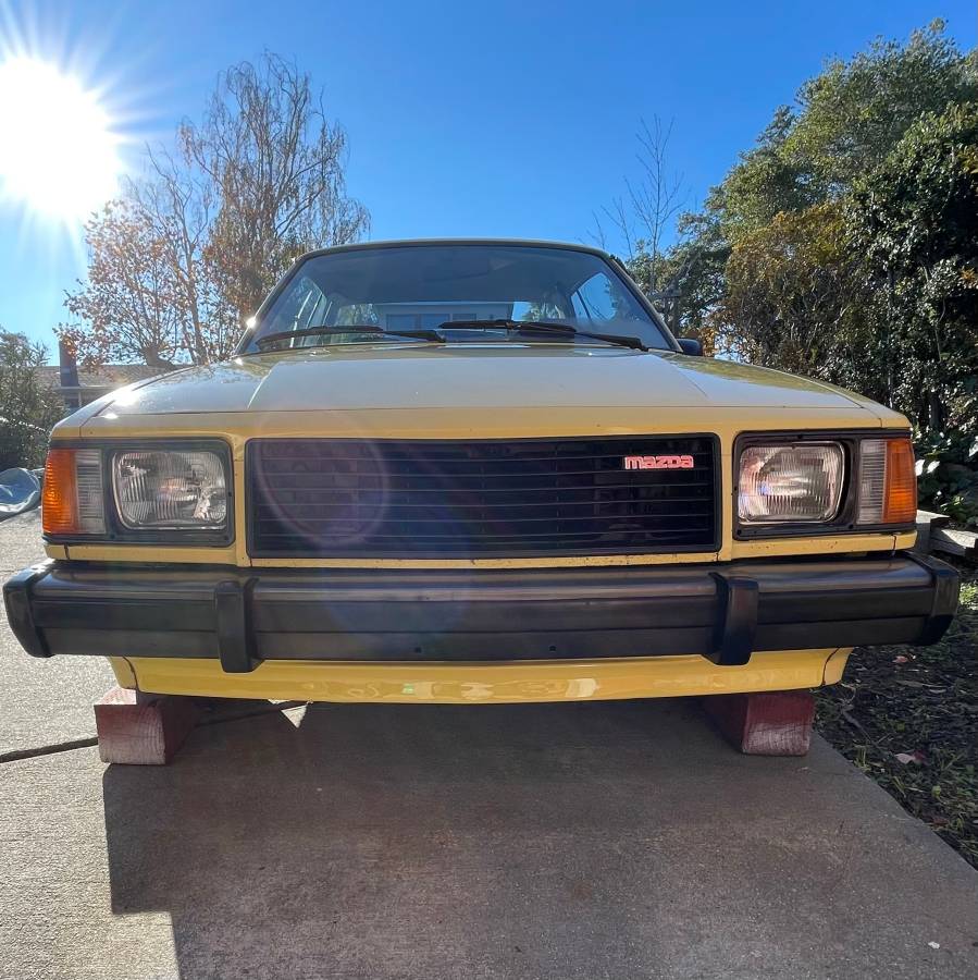 Mazda-626-1979-yellow-4
