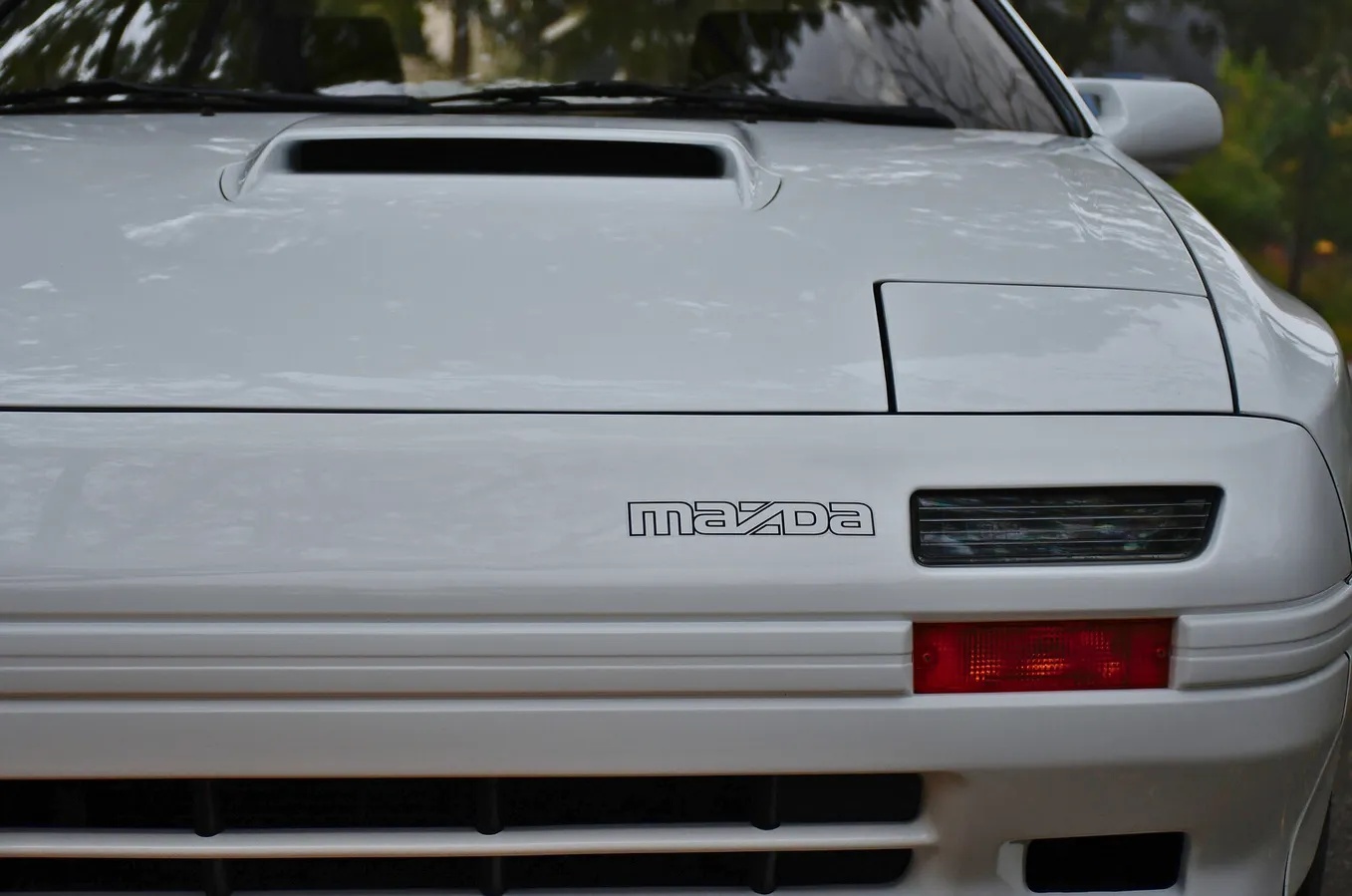 Mazda-Rx-7-1988-White-Black-12