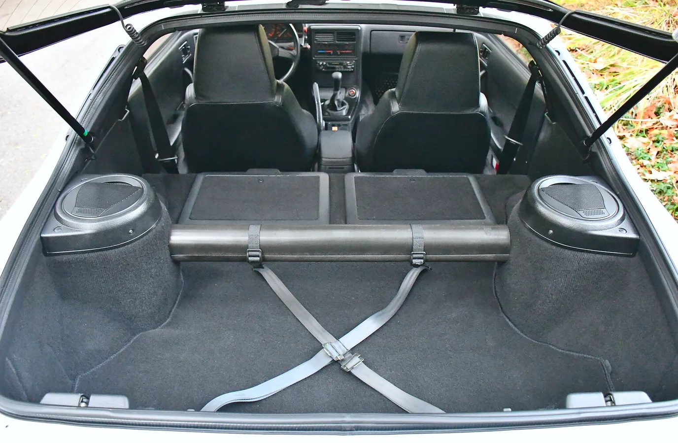 Mazda-Rx-7-1988-White-Black-13